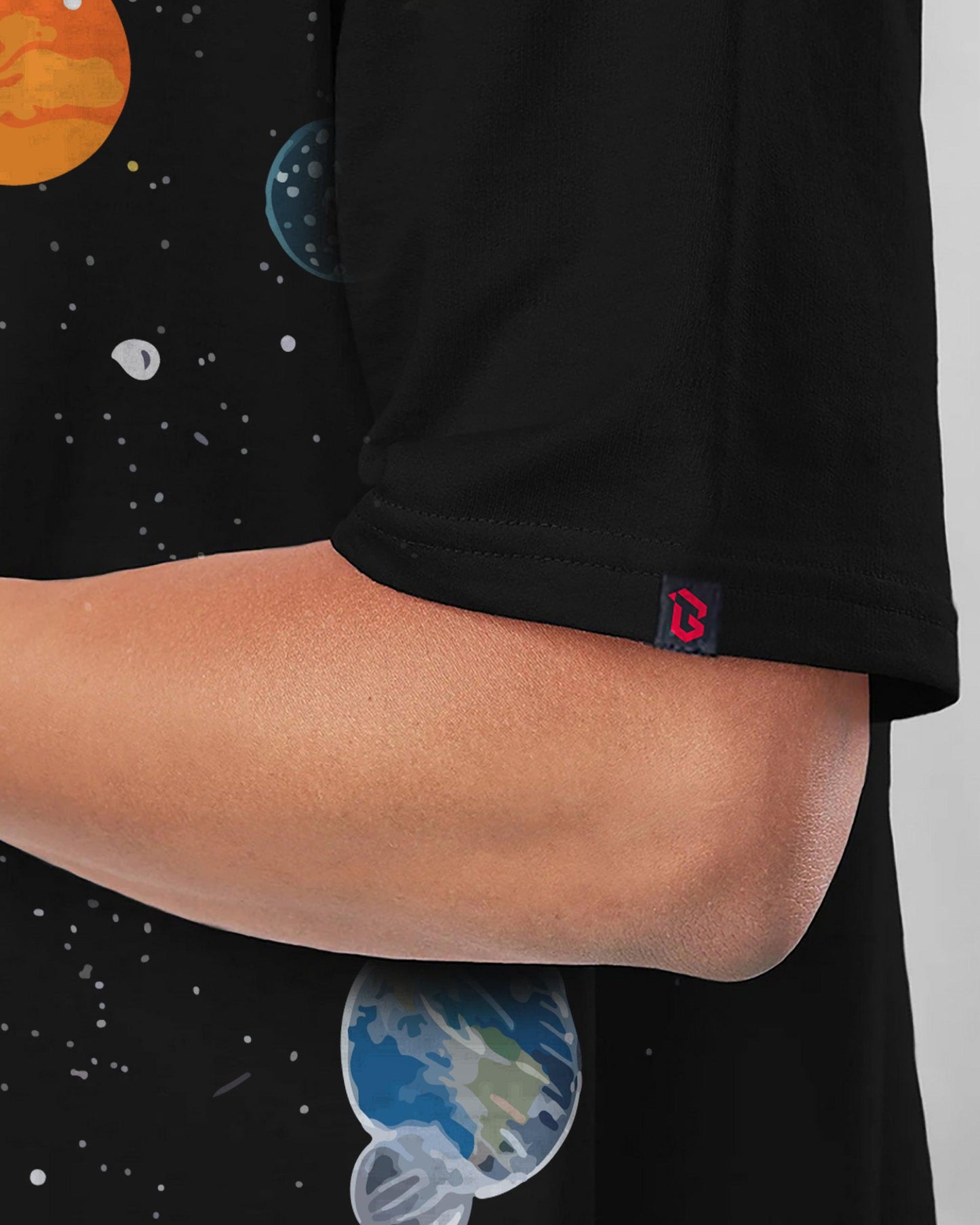 UNIVERSAL DREAMS | OVERSIZED FIT