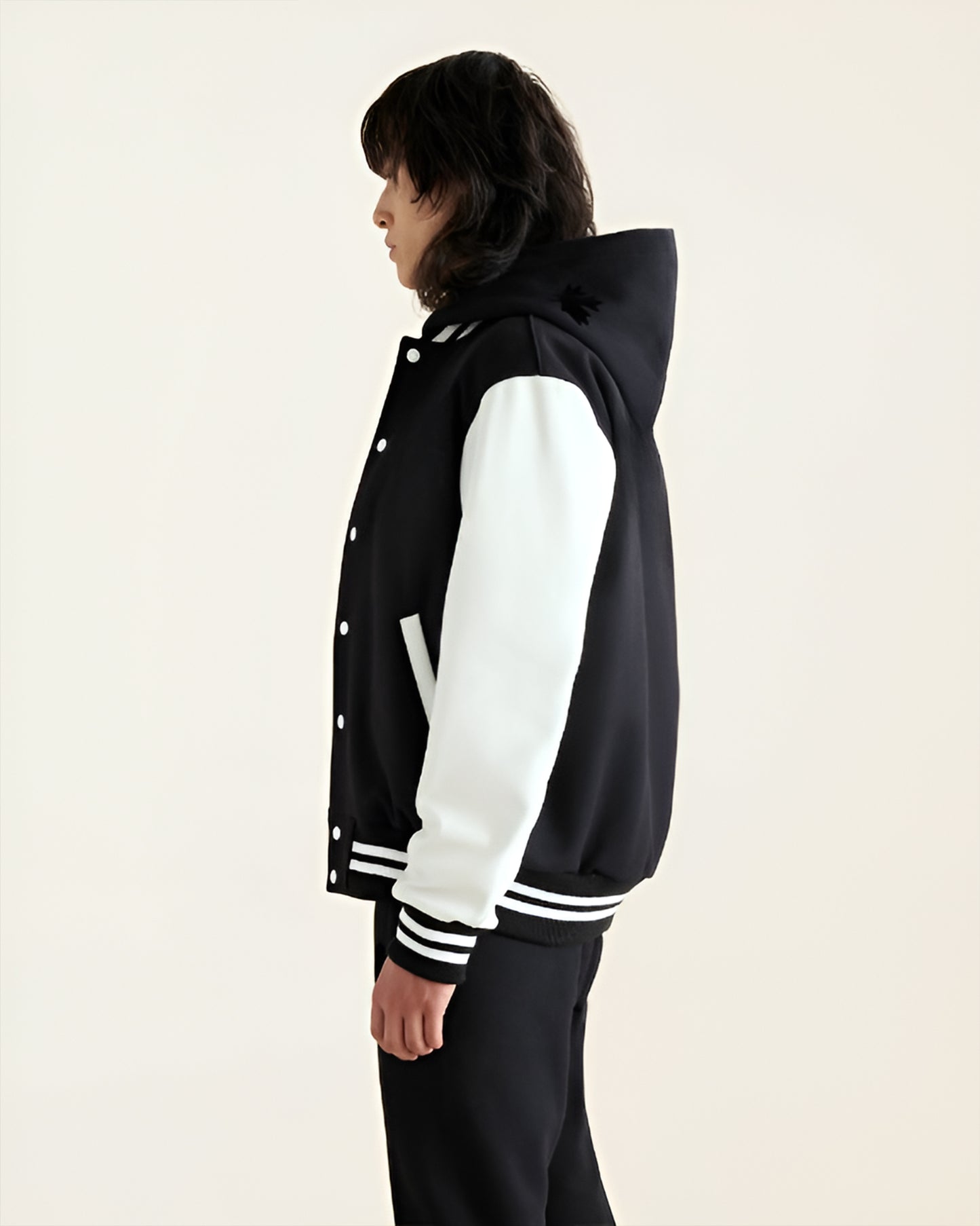 SOLID VARSITY | RELAXED FIT